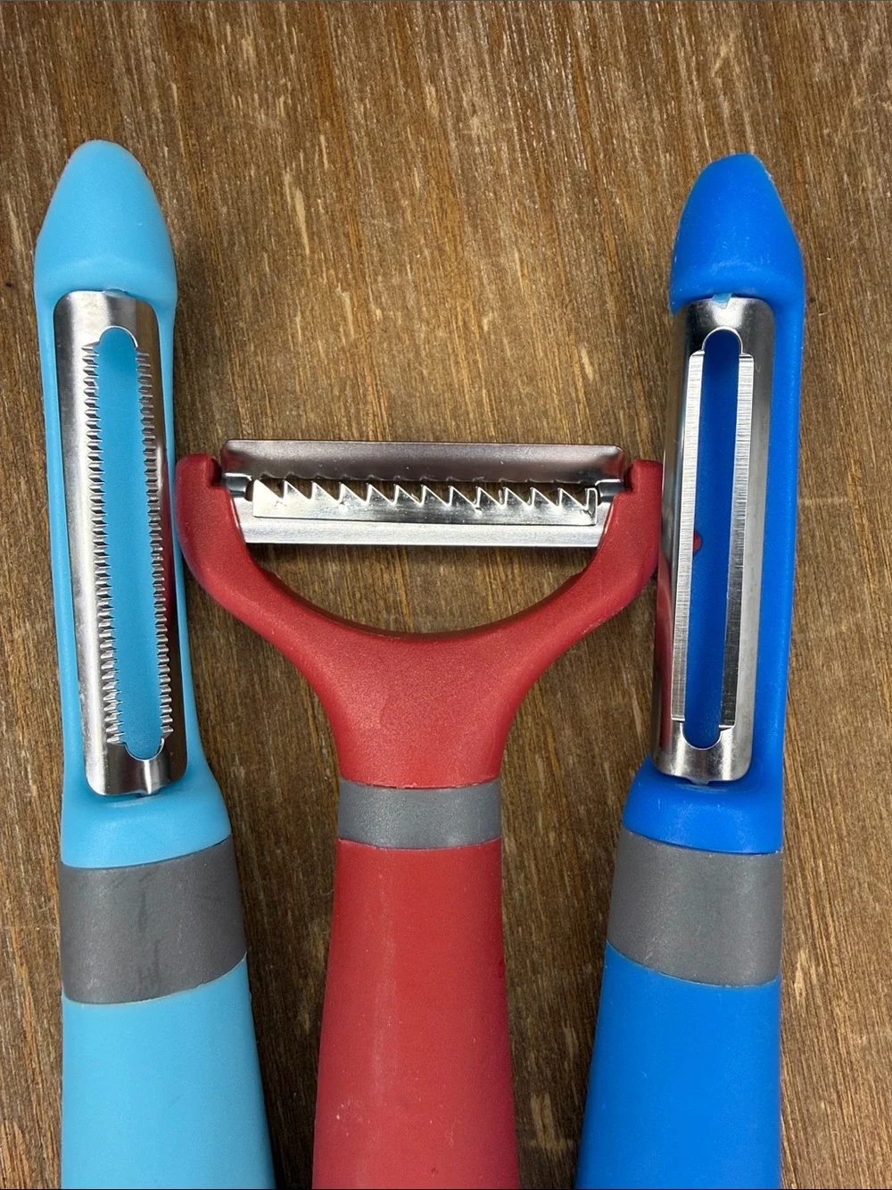 TASTY 3 Piece Vegetable Fruit Peeler Set